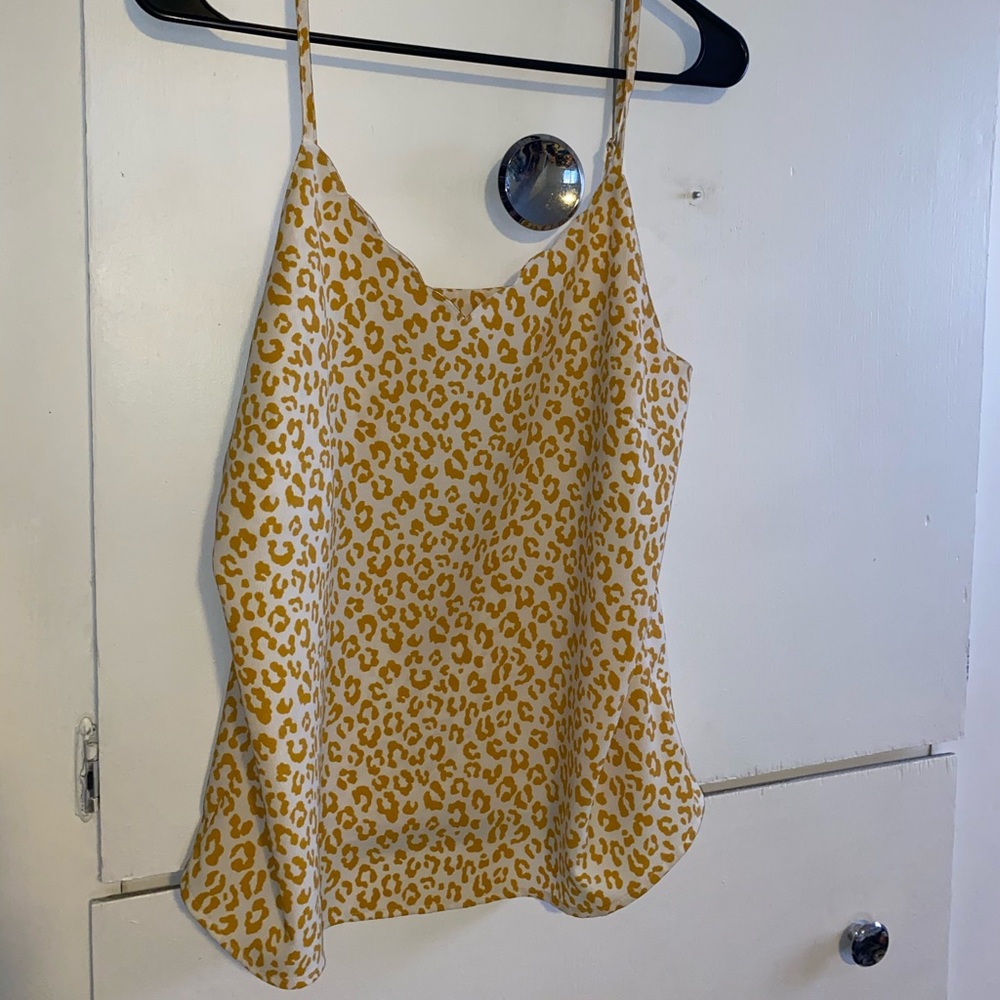 Scallop Neck Tank